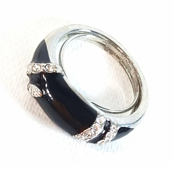 Vintage Avon Black Enamel Rhinestone Ring Size 7.5 - Picture 1 of 9